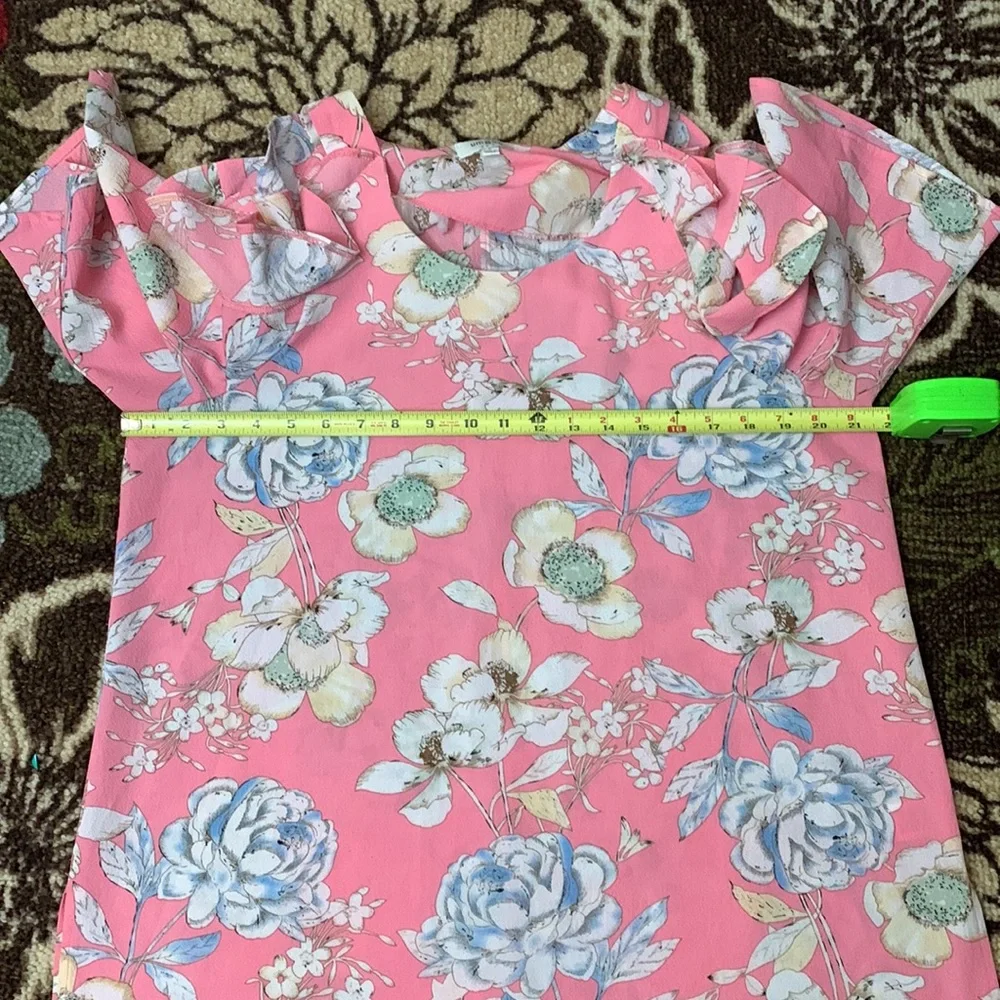 Cold Shoulder Top - Picture 6 of 9